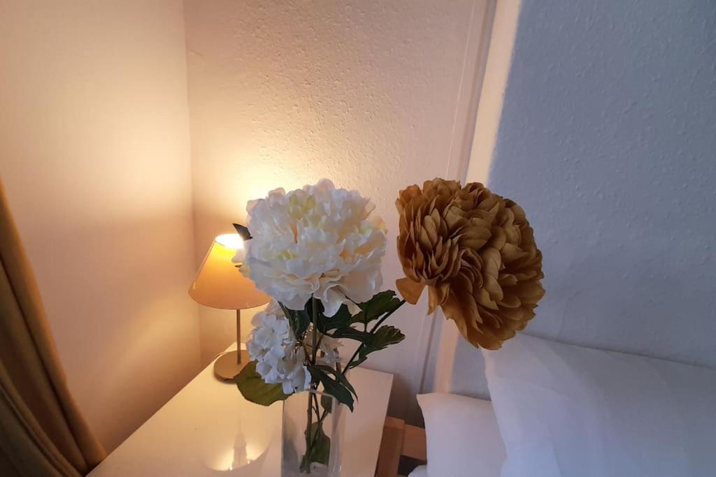Spacious 4 Bedroom, Free Netflix, Central Location Κάρντιφ Εξωτερικό φωτογραφία