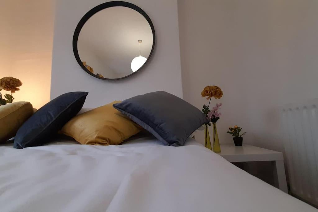 Spacious 4 Bedroom, Free Netflix, Central Location Κάρντιφ Εξωτερικό φωτογραφία