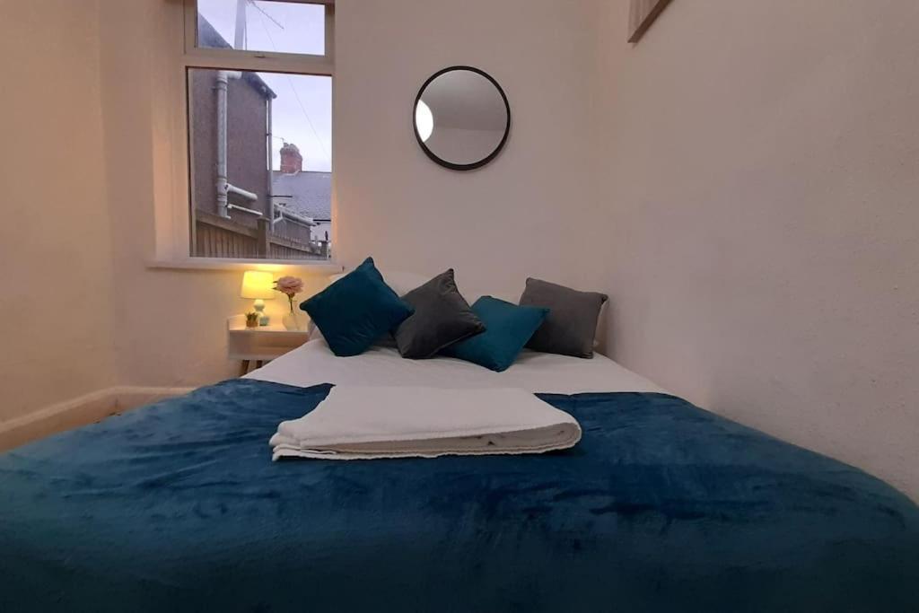 Spacious 4 Bedroom, Free Netflix, Central Location Κάρντιφ Εξωτερικό φωτογραφία
