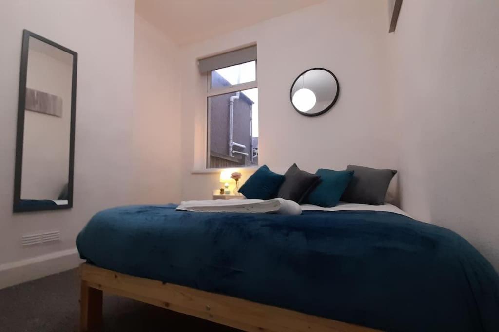 Spacious 4 Bedroom, Free Netflix, Central Location Κάρντιφ Εξωτερικό φωτογραφία