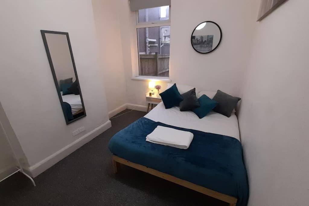 Spacious 4 Bedroom, Free Netflix, Central Location Κάρντιφ Εξωτερικό φωτογραφία