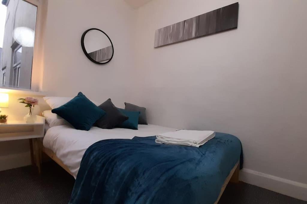 Spacious 4 Bedroom, Free Netflix, Central Location Κάρντιφ Εξωτερικό φωτογραφία
